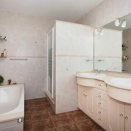 Ch Jupiter La Marquesa Holiday home *