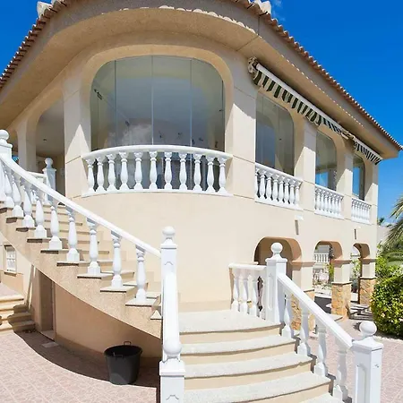 Ch Jupiter La Marquesa Holiday home